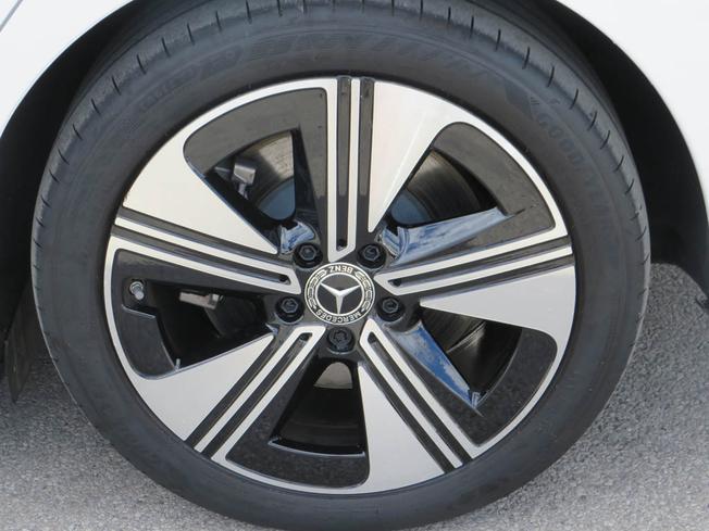 MERCEDES-BENZ CLA Class Photo 13