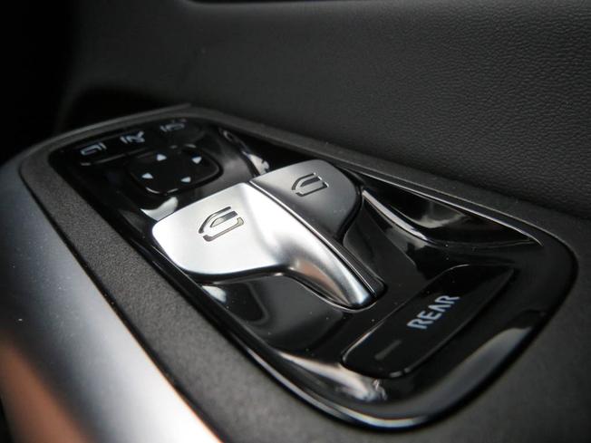 MERCEDES-BENZ CLA Class Photo 26