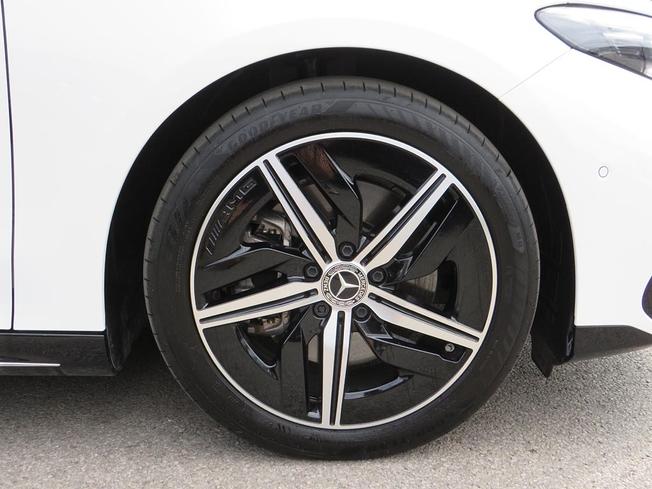 MERCEDES-BENZ CLA Class Photo 24