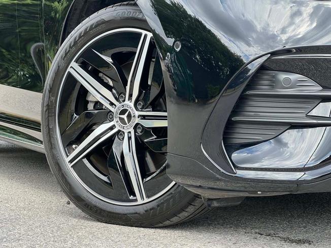 MERCEDES-BENZ CLA Class Photo 15