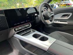 MERCEDES-BENZ CLA Class Photo 3