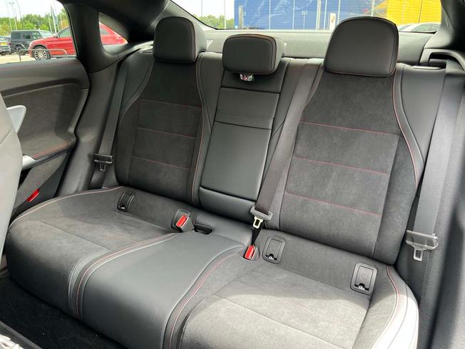 MERCEDES-BENZ CLA Class Photo 47