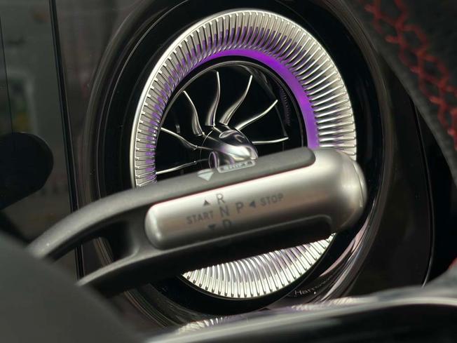 MERCEDES-BENZ CLA Class Photo 23