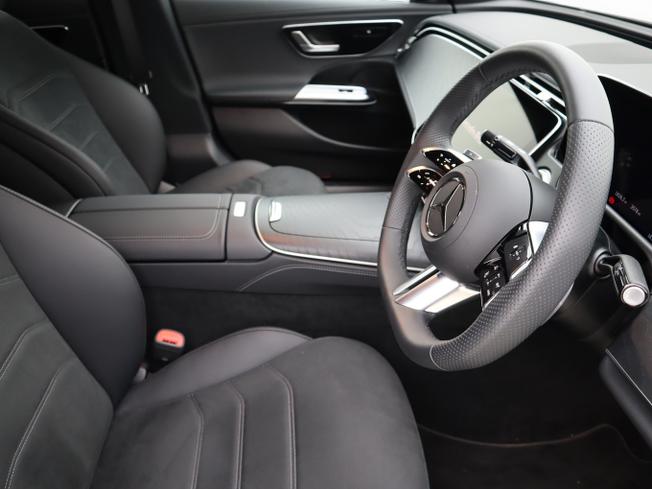 MERCEDES-BENZ E Class Photo 14