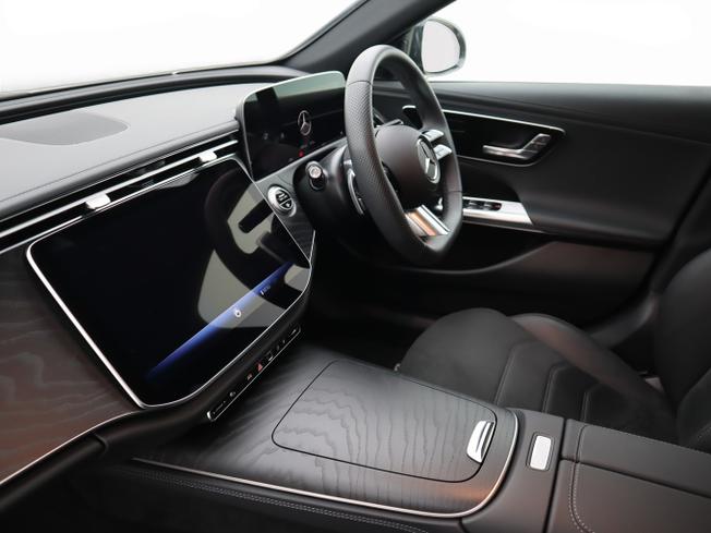 MERCEDES-BENZ E Class Photo 18