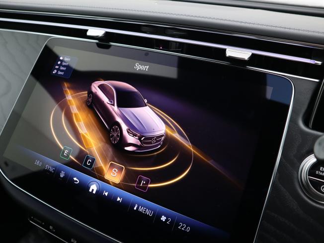 MERCEDES-BENZ E Class Photo 40