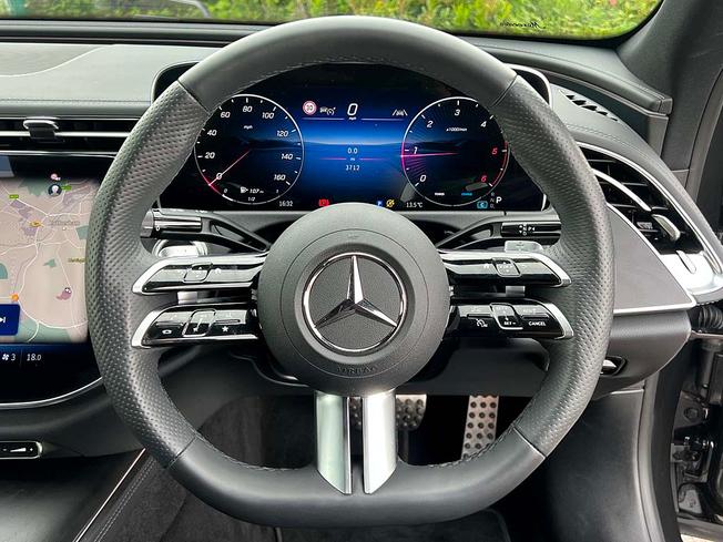 MERCEDES-BENZ E Class Photo 21