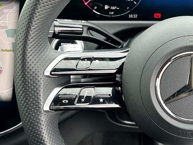 MERCEDES-BENZ E Class Photo 24