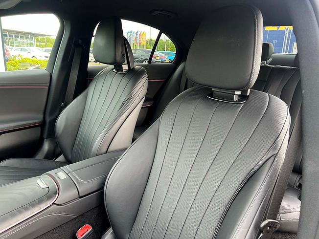 MERCEDES-BENZ E Class Photo 43
