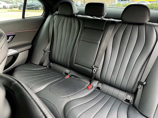 MERCEDES-BENZ E Class Photo 8