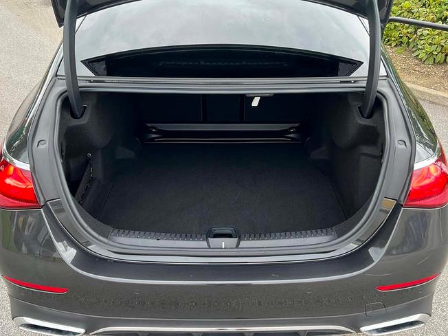 MERCEDES-BENZ E Class Photo 9