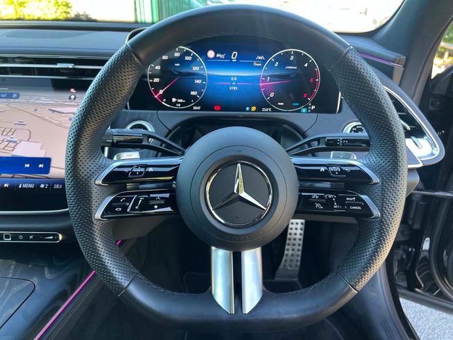 MERCEDES-BENZ E Class Photo 25