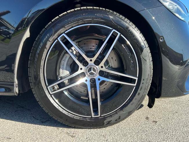 MERCEDES-BENZ E Class Photo 6