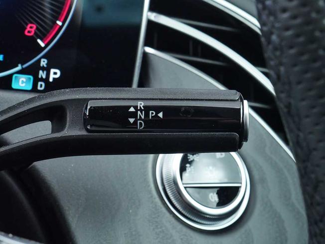 MERCEDES-BENZ E Class Photo 16