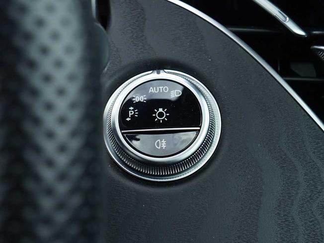 MERCEDES-BENZ E Class Photo 17