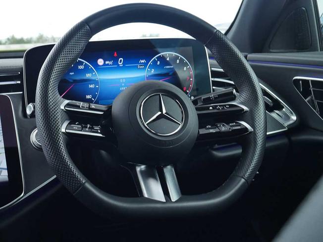 MERCEDES-BENZ E Class Photo 46