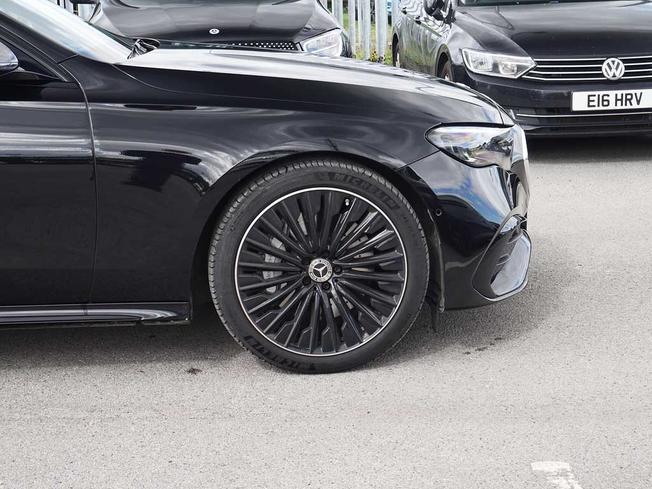 MERCEDES-BENZ E Class Photo 6