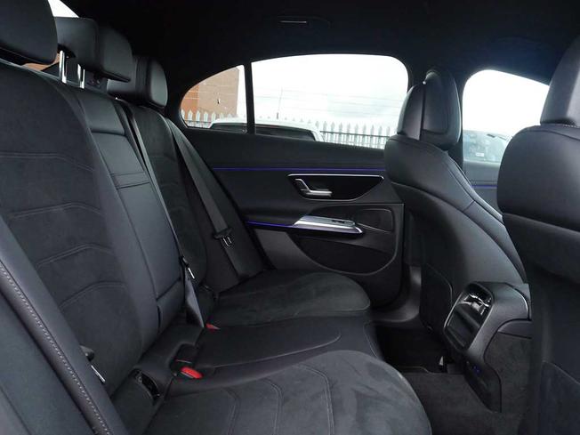 MERCEDES-BENZ E Class Photo 8