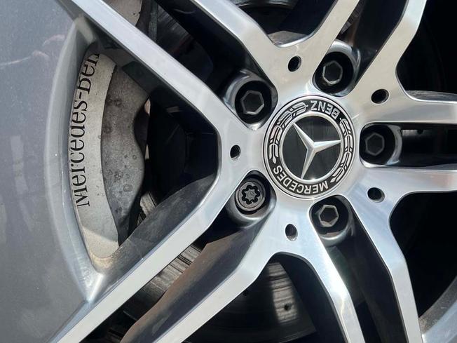 MERCEDES-BENZ E Class Photo 18