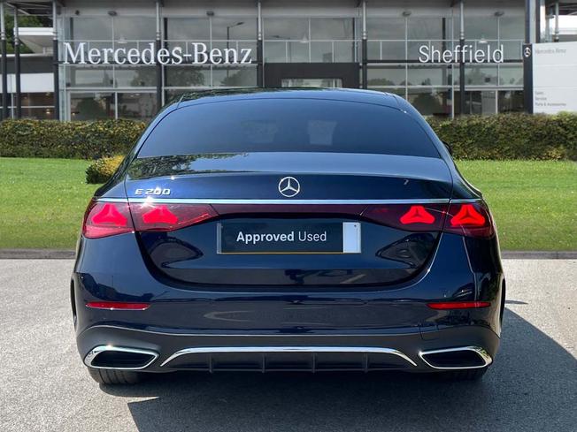 MERCEDES-BENZ E Class Photo 11