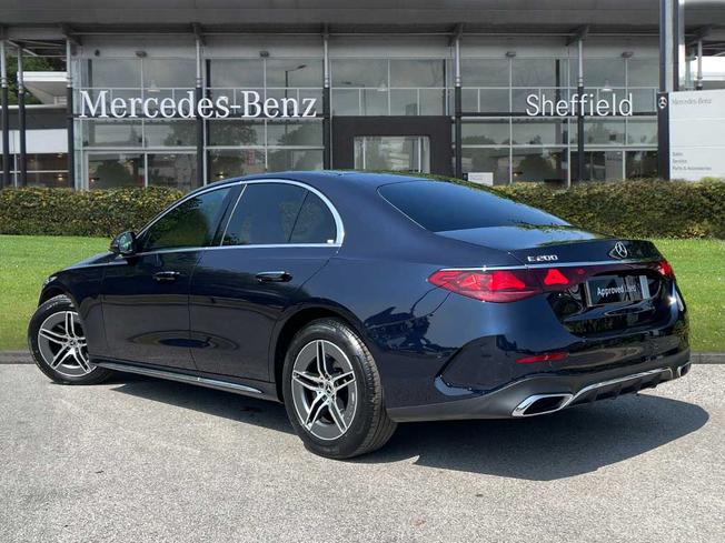 MERCEDES-BENZ E Class Photo 2