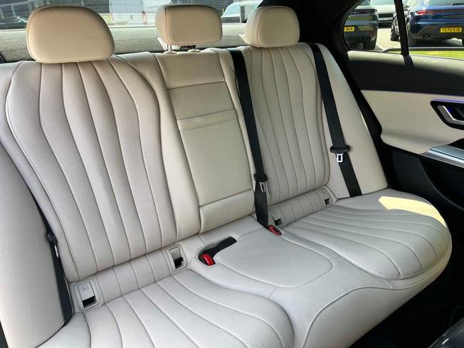 MERCEDES-BENZ E Class Photo 41