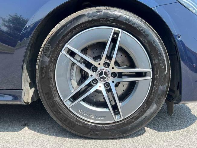 MERCEDES-BENZ E Class Photo 6