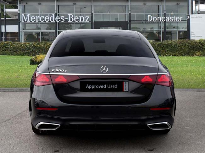 MERCEDES-BENZ E Class Photo 11