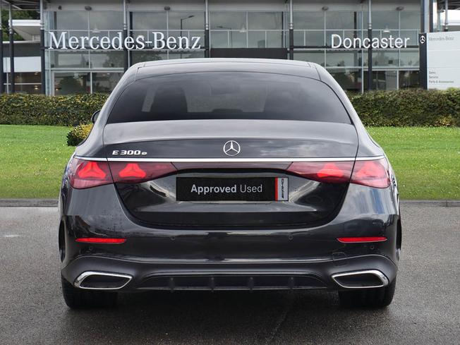 MERCEDES-BENZ E Class Photo 11