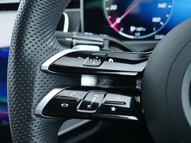 MERCEDES-BENZ E Class Photo 12