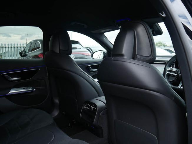 MERCEDES-BENZ E Class Photo 40