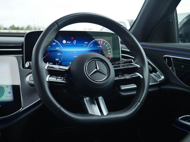 MERCEDES-BENZ E Class Photo 44