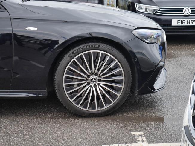 MERCEDES-BENZ E Class Photo 6