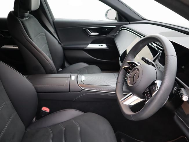 MERCEDES-BENZ E Class Photo 13