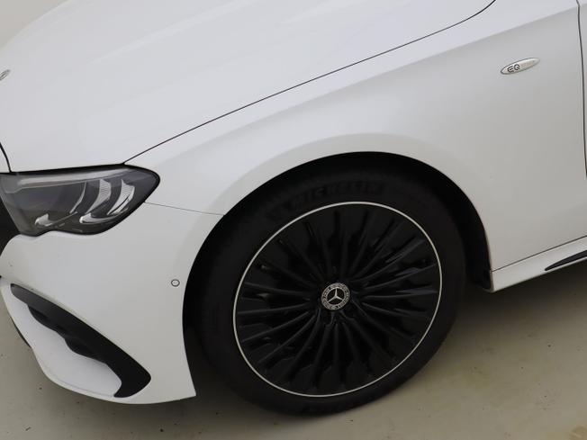 MERCEDES-BENZ E Class Photo 18