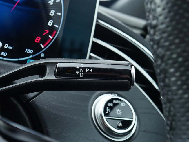 MERCEDES-BENZ E Class Photo 15