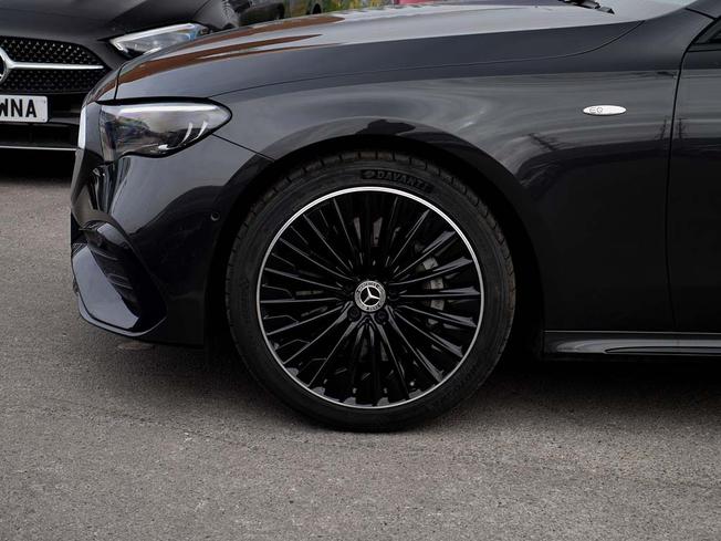 MERCEDES-BENZ E Class Photo 6