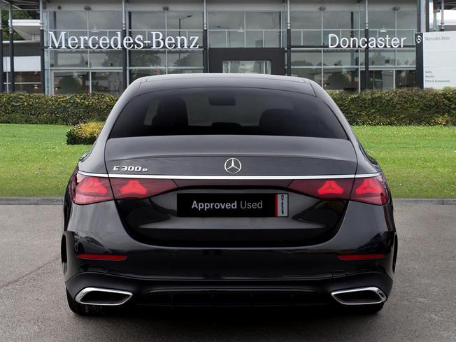 MERCEDES-BENZ E Class Photo 11