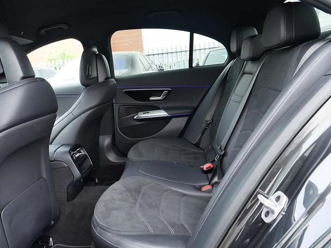MERCEDES-BENZ E Class Photo 8