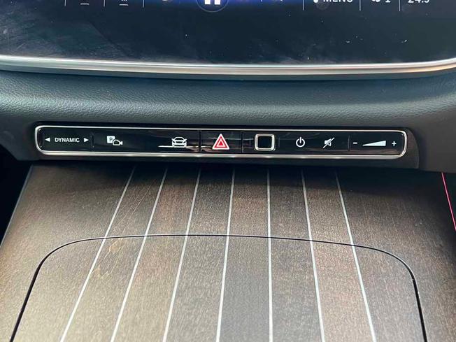 MERCEDES-BENZ E Class Photo 41