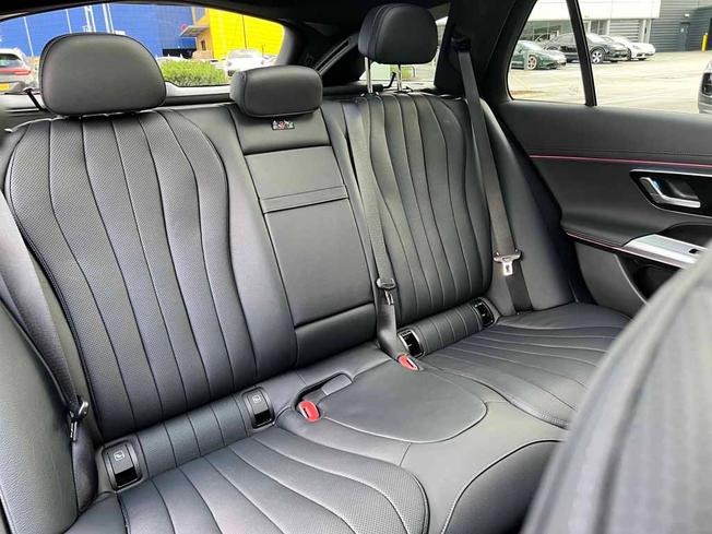 MERCEDES-BENZ E Class Photo 45