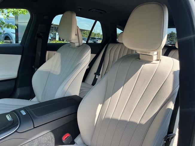 MERCEDES-BENZ E Class Photo 43