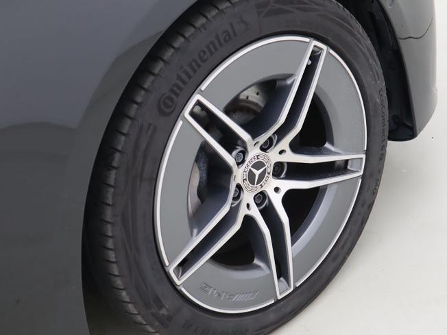 MERCEDES-BENZ E Class Photo 14