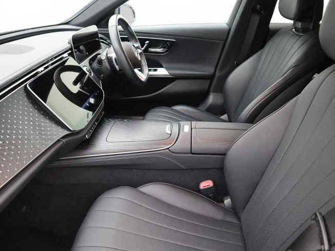MERCEDES-BENZ E Class Photo 18