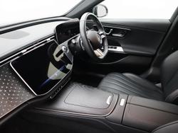 MERCEDES-BENZ E Class Photo 3
