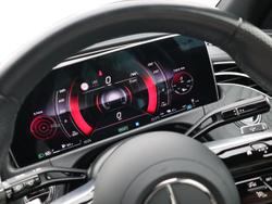 MERCEDES-BENZ E Class Photo 4