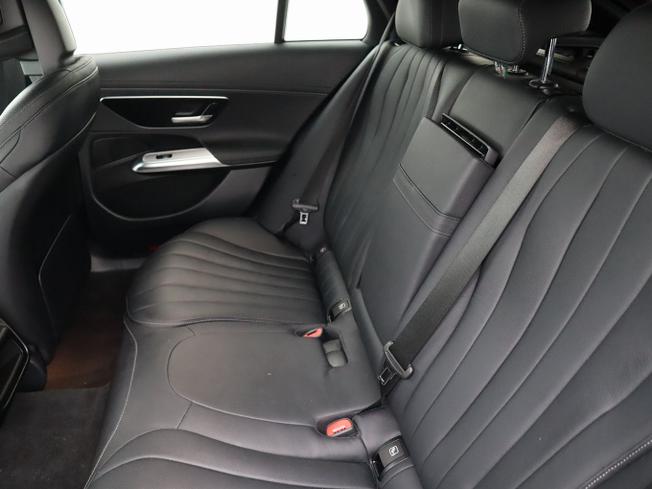 MERCEDES-BENZ E Class Photo 8