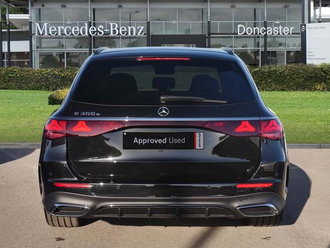MERCEDES-BENZ E Class Photo 11