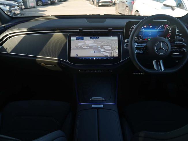 MERCEDES-BENZ E Class Photo 5