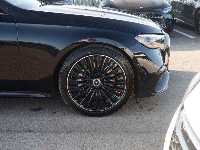 MERCEDES-BENZ E Class Photo 6